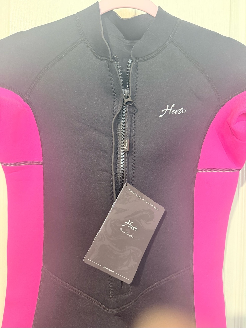 Wetsuit - Picture 2 of 8